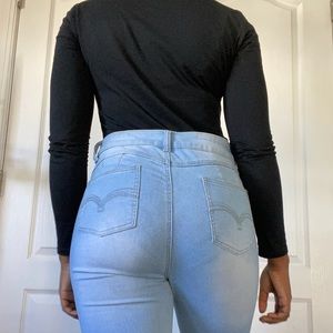 Distressed/Ripped Skinny Jeans